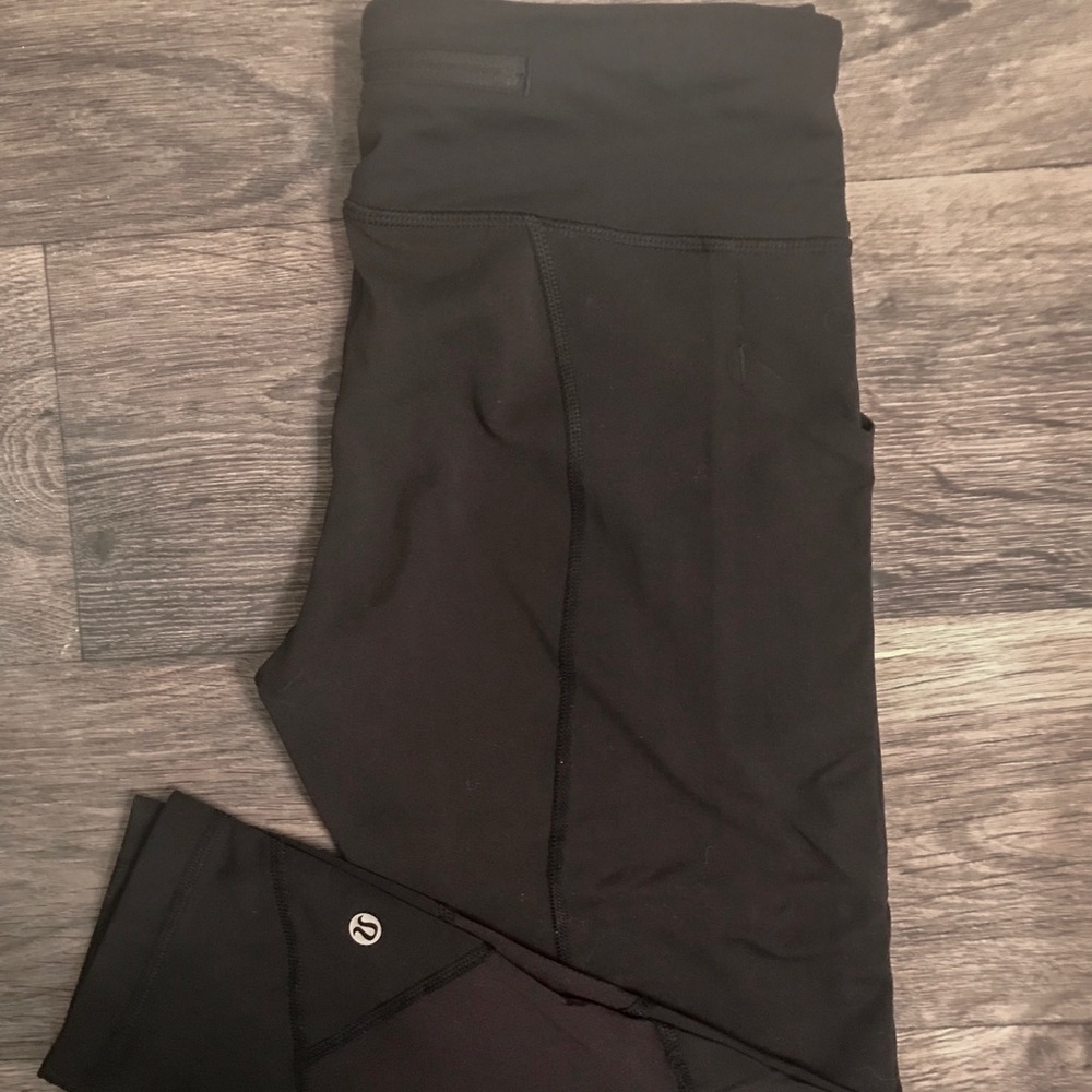 Lululemon pace rival crop